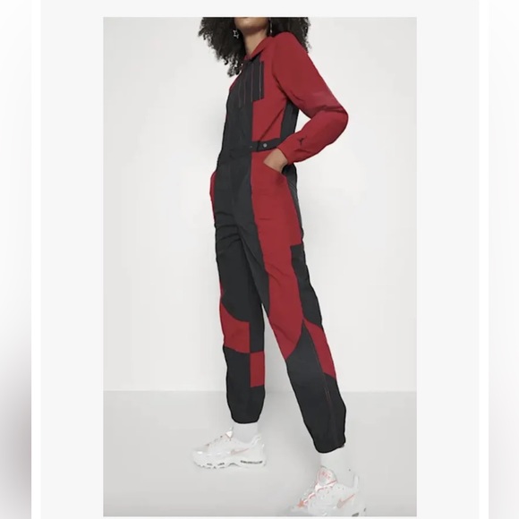 Nike Jordan Women Black Varsity Red Flight Suit Jumpsuit Size medium NWT - Picture 6 of 16